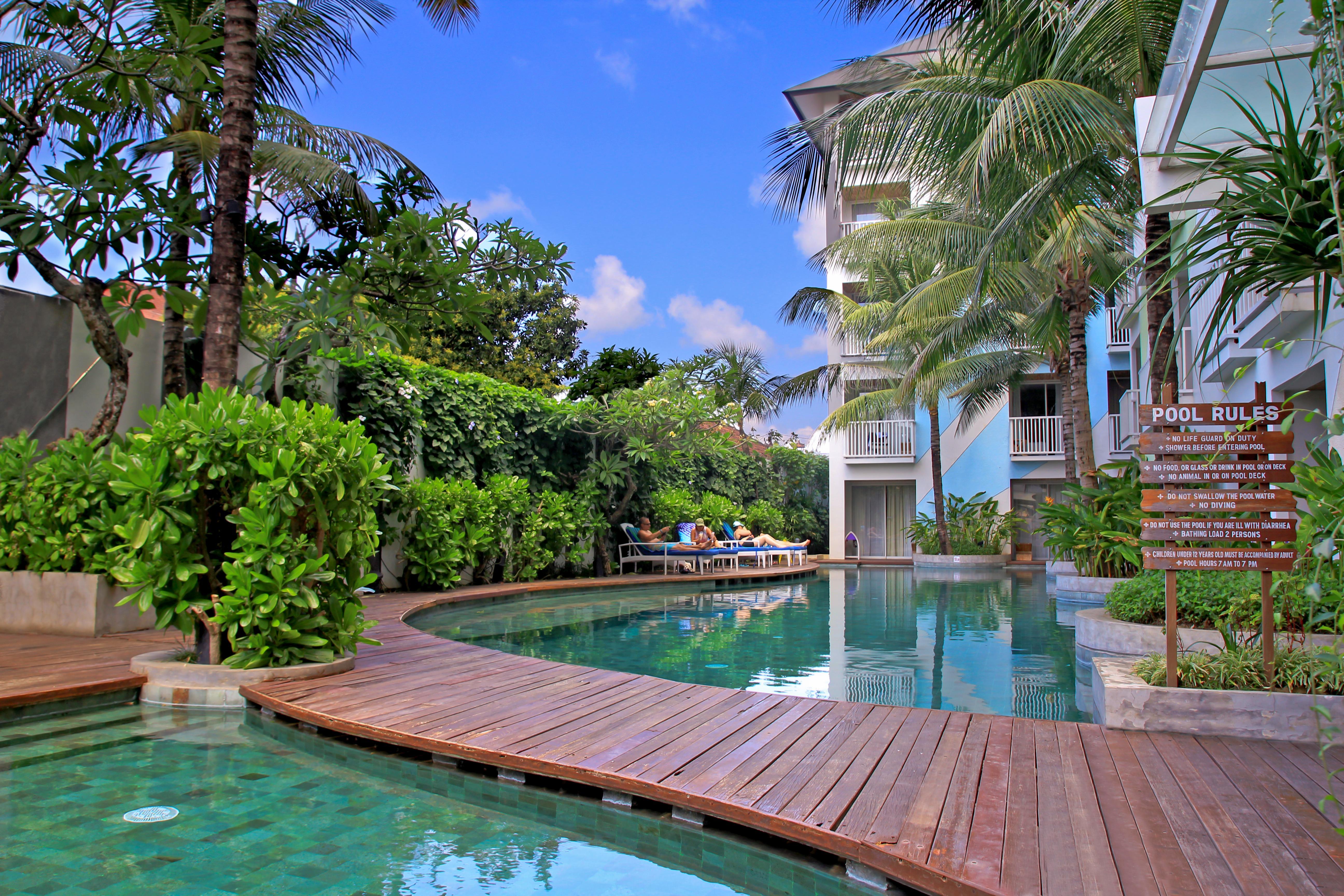 Bliss Surfer Hotel Legian Exterior foto