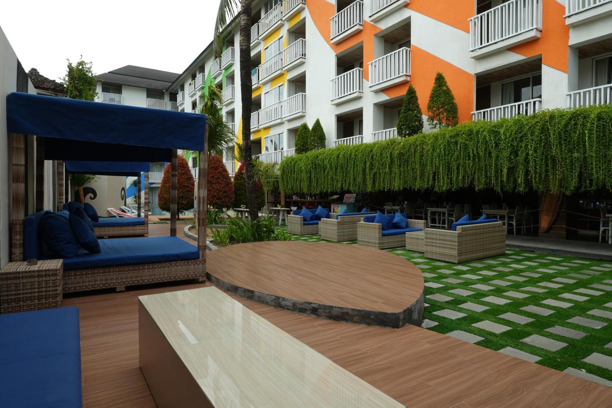 Bliss Surfer Hotel Legian Exterior foto
