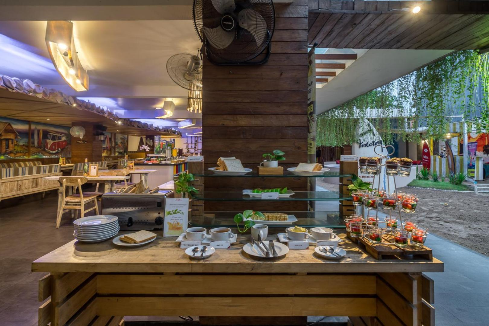 Bliss Surfer Hotel Legian Exterior foto