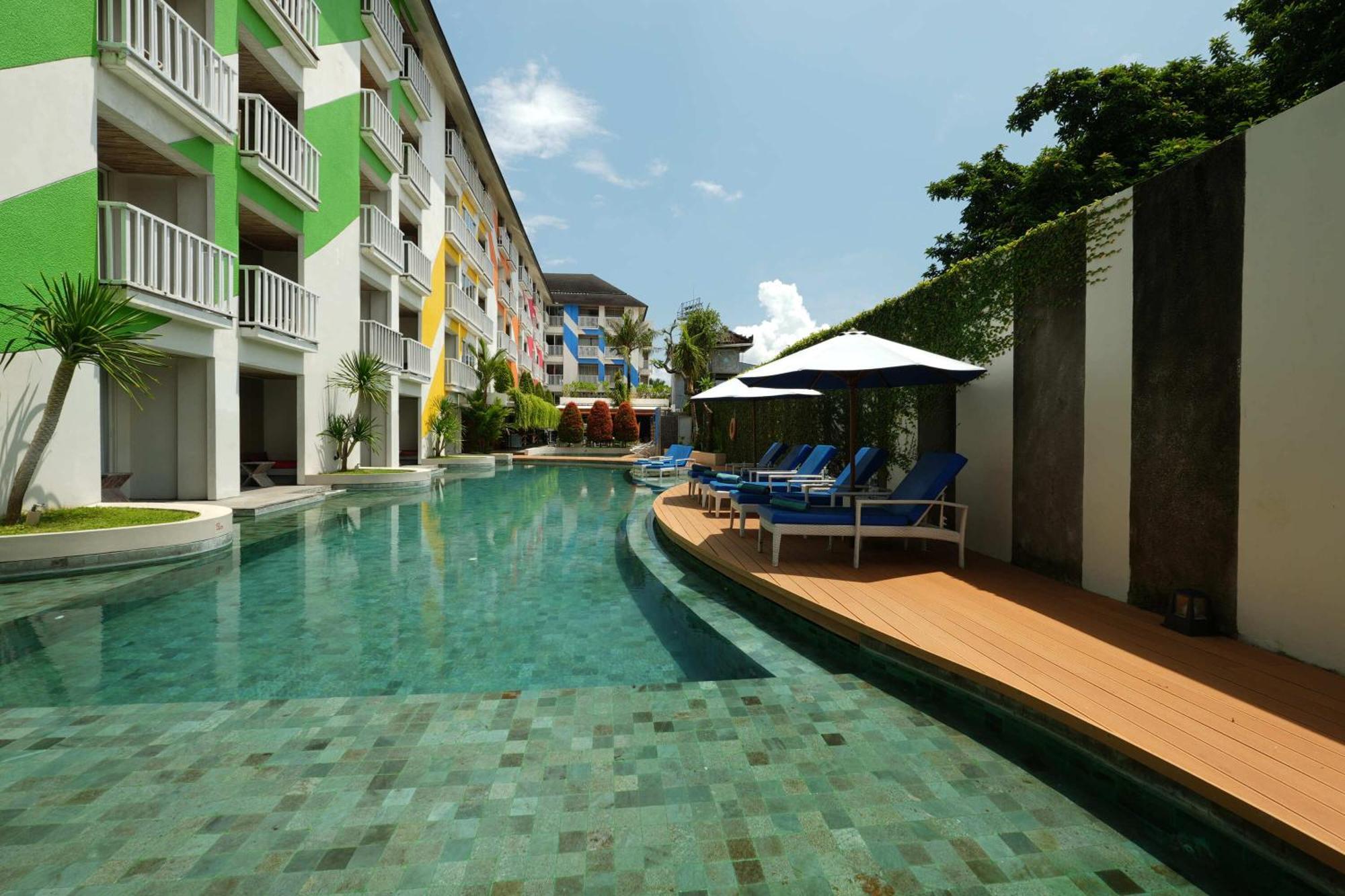 Bliss Surfer Hotel Legian Exterior foto