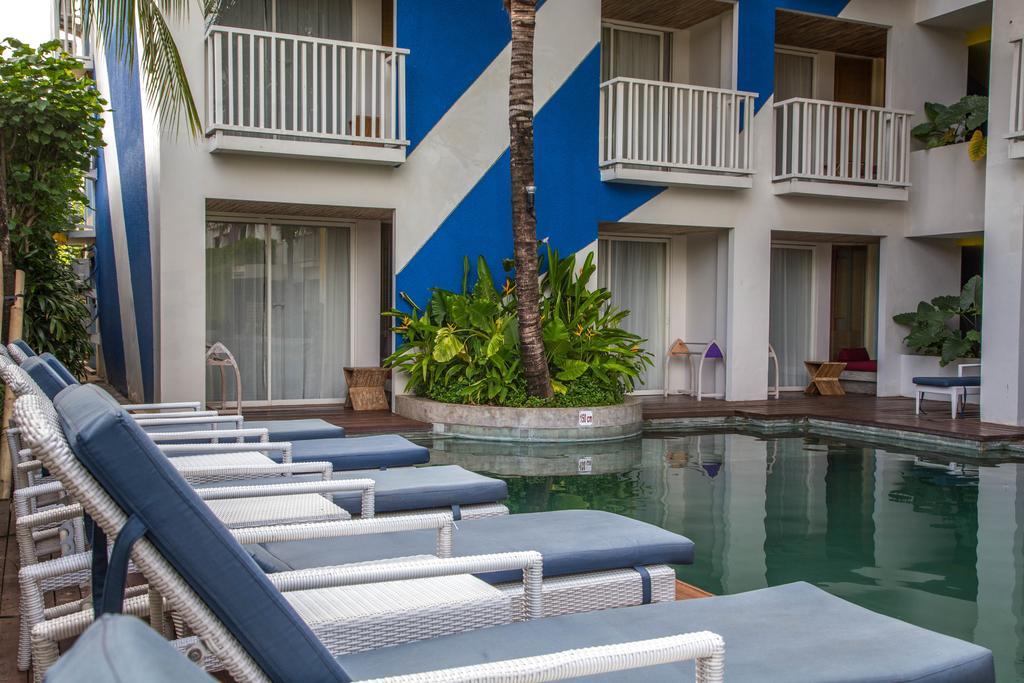 Bliss Surfer Hotel Legian Exterior foto